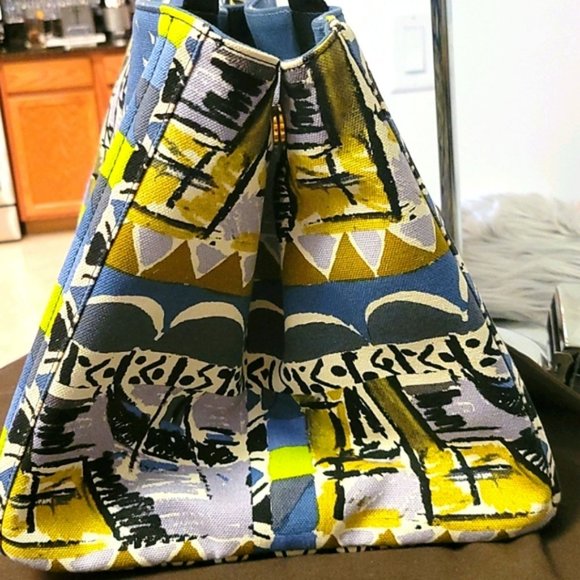 Prada RARE AUTHENTIC St. Venez Canapa Tote * - Picture 13 of 14